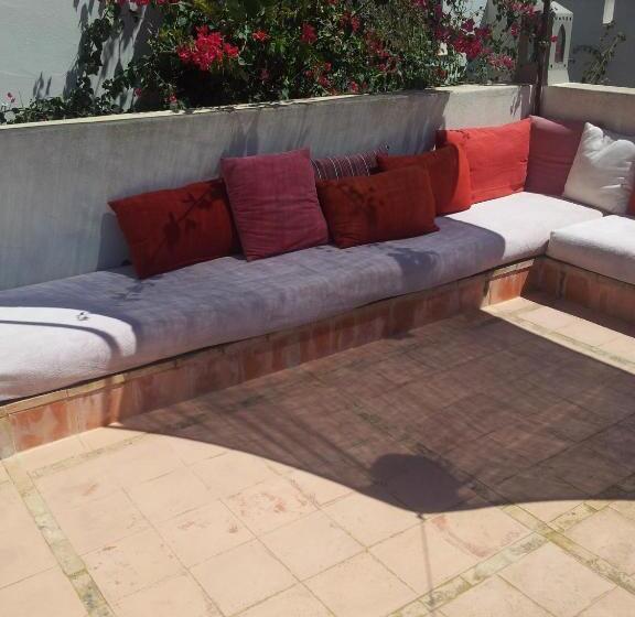 پانسیون Dar Al Manar