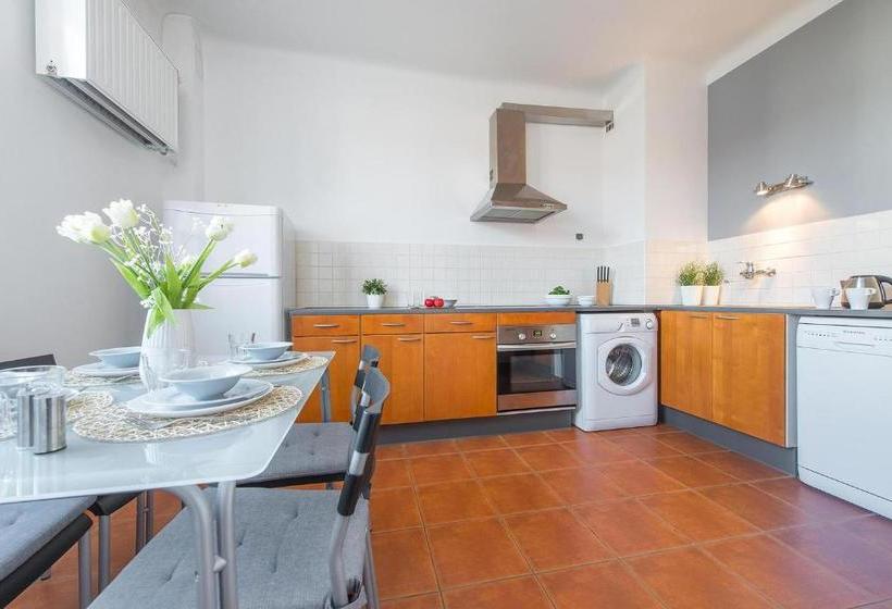 P&o Apartments Stara