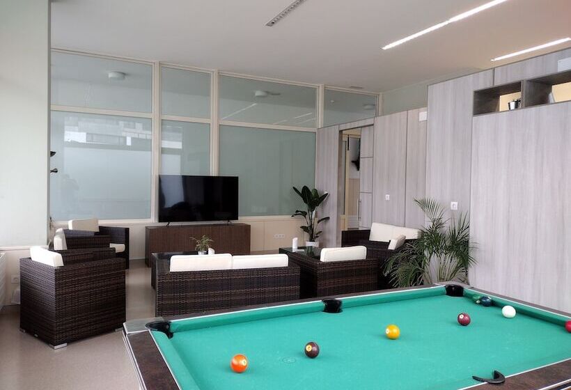 호스텔 Hospedería San Froilan