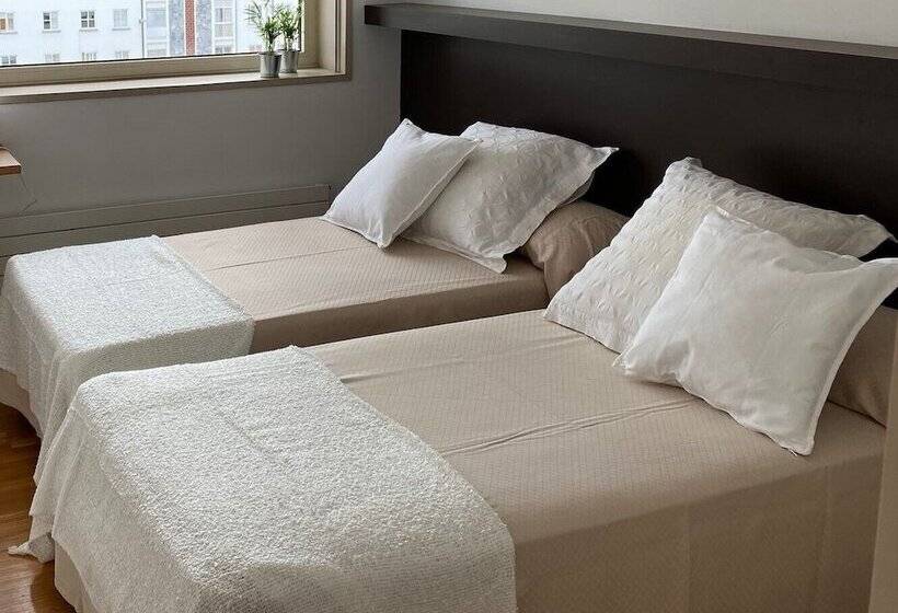 호스텔 Hospedería San Froilan