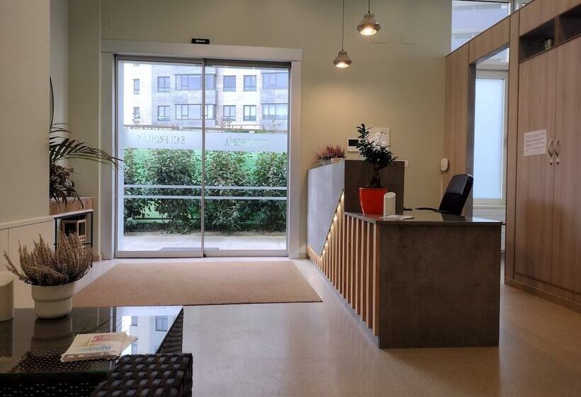 호스텔 Hospedería San Froilan