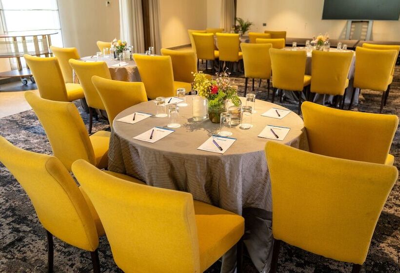 Avataara Resort & Spa