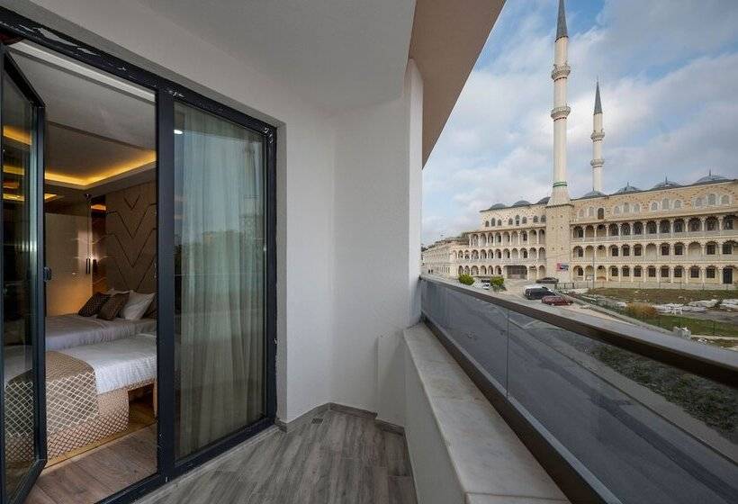 Отель Luxury Airport