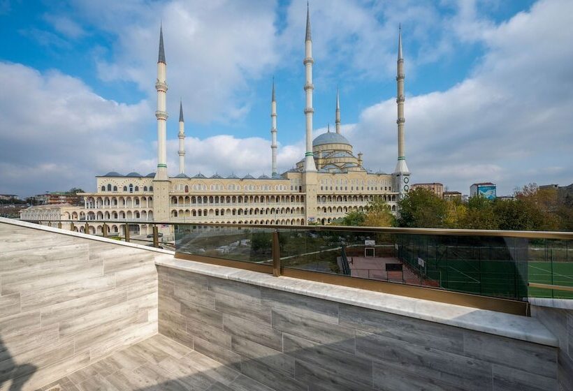 Отель Luxury Airport