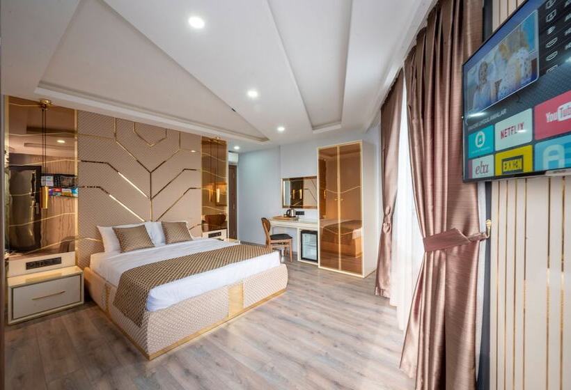 Отель Luxury Airport