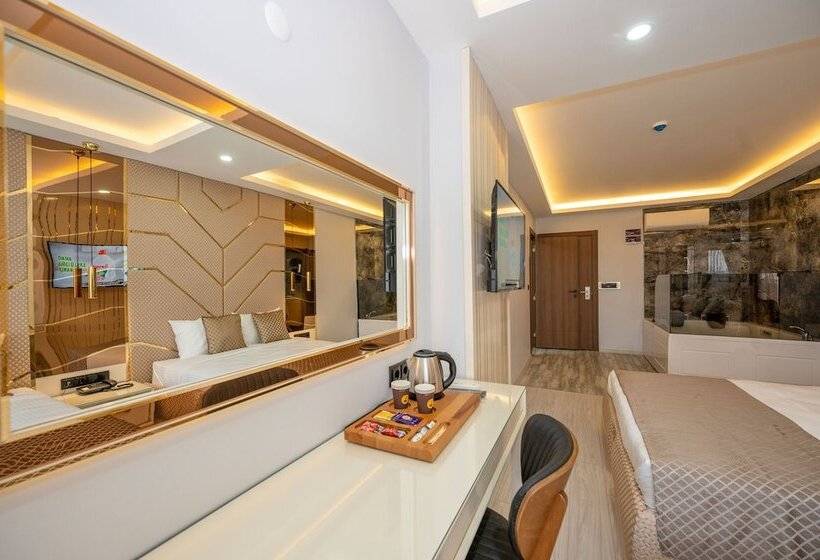 Отель Luxury Airport