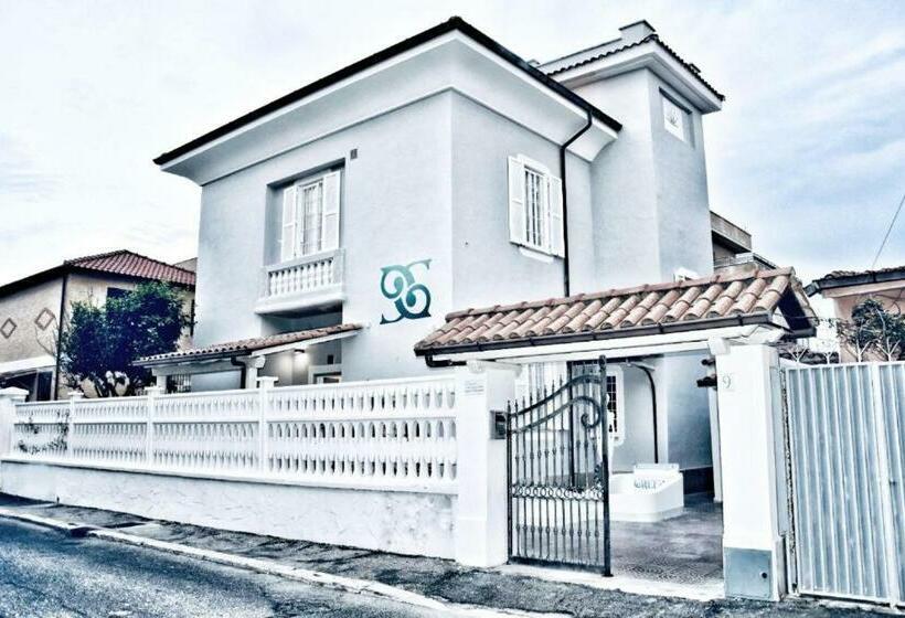 Пансион Ostia Holiday Greed Palace