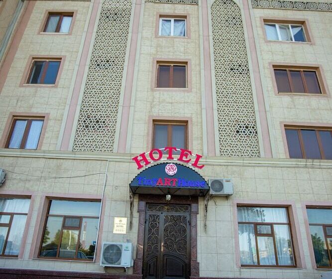 فندق Tiny Art House Near Of Airaport