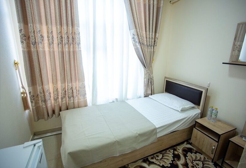 فندق Tiny Art House Near Of Airaport