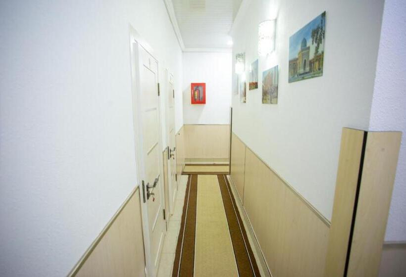 فندق Tiny Art House Near Of Airaport