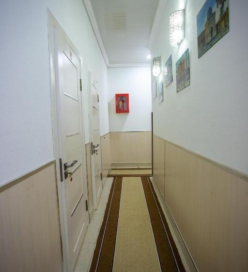 فندق Tiny Art House Near Of Airaport