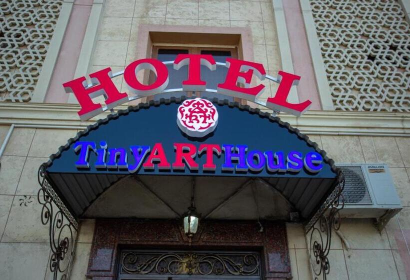 فندق Tiny Art House Near Of Airaport