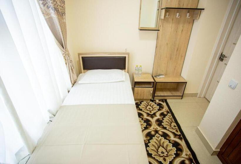 בית מלון כפרי Tiny Art House Near Of Airaport