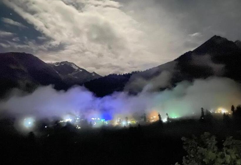 ユースホステル Chakras A Boutique Stay