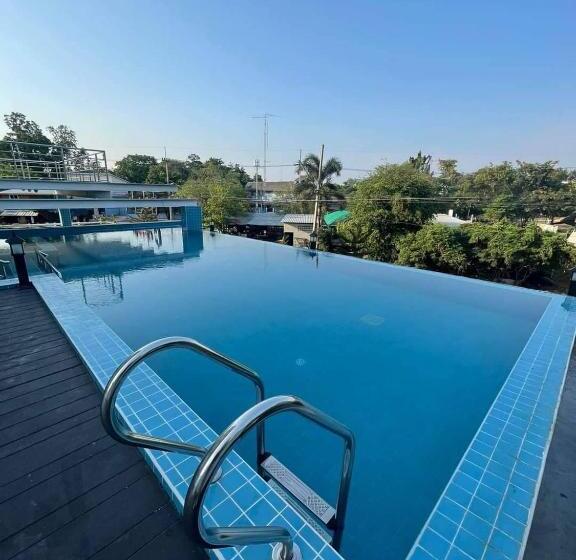 Christella Hotel Laemchabang