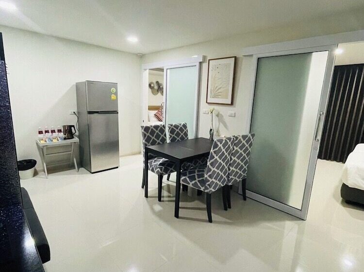 Christella Hotel Laemchabang