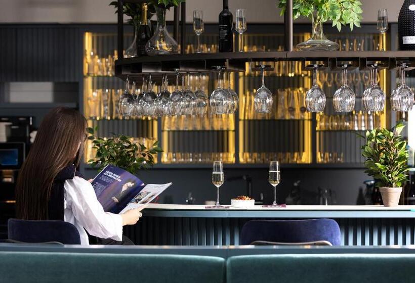 Отель Lms La Maison Suisse Döttingen