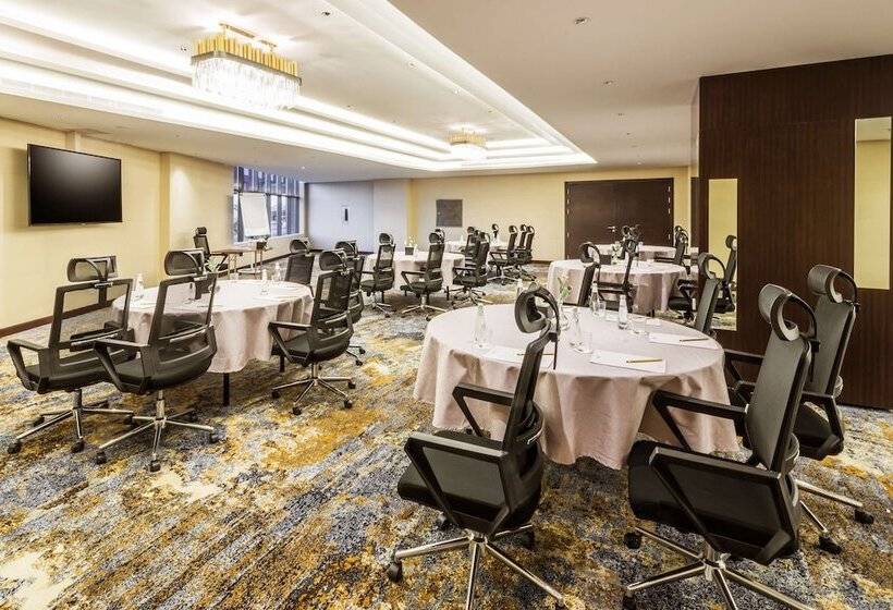 Отель Best Western Plus Al Qurayyat City Center