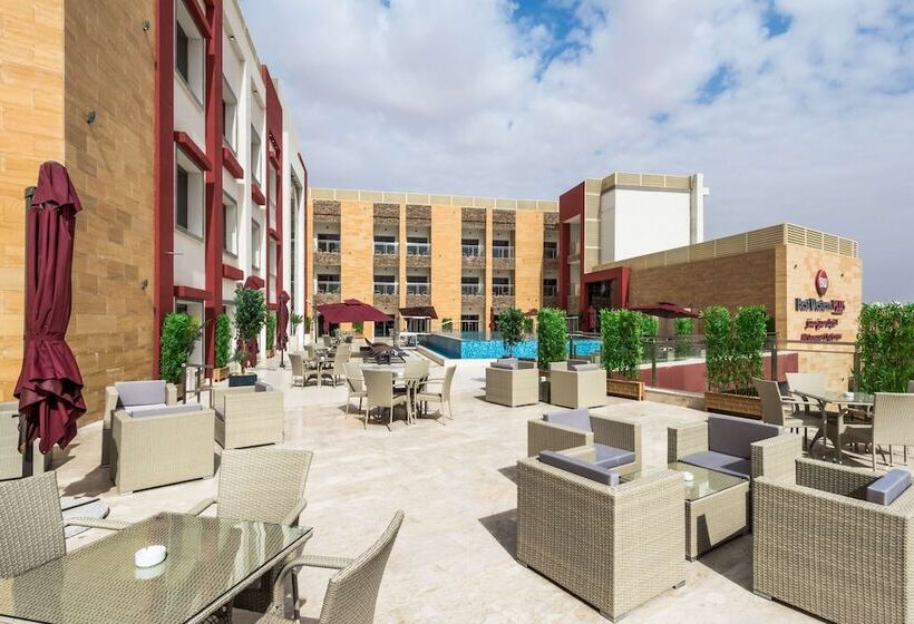 Отель Best Western Plus Al Qurayyat City Center