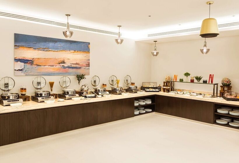 Отель Best Western Plus Al Qurayyat City Center