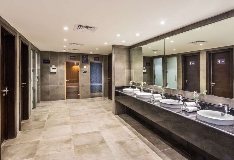 Отель Best Western Plus Al Qurayyat City Center