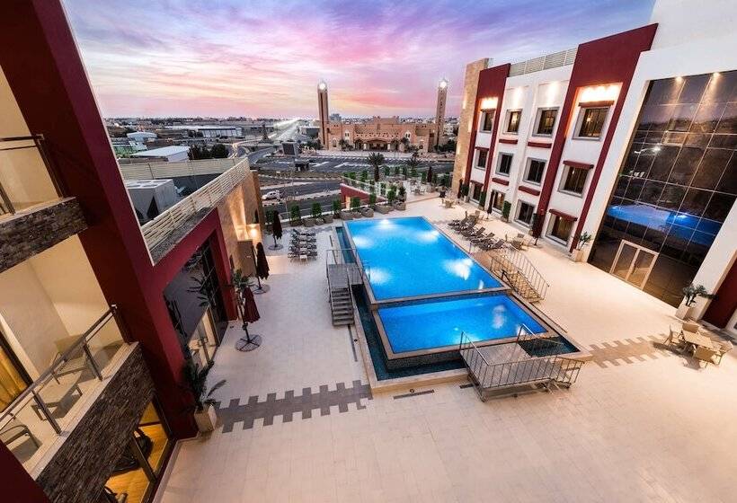 Отель Best Western Plus Al Qurayyat City Center