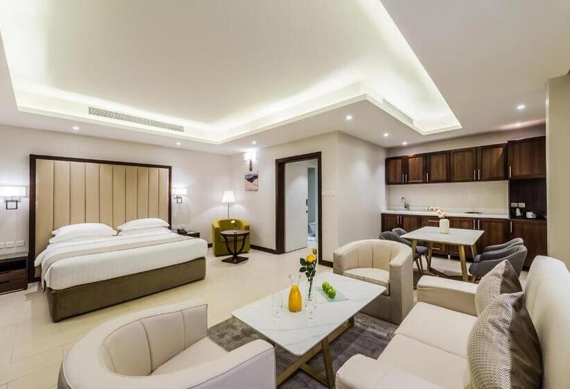 Отель Best Western Plus Al Qurayyat City Center