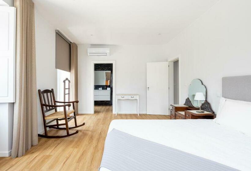 בית מלון כפרי Desassossego Suites