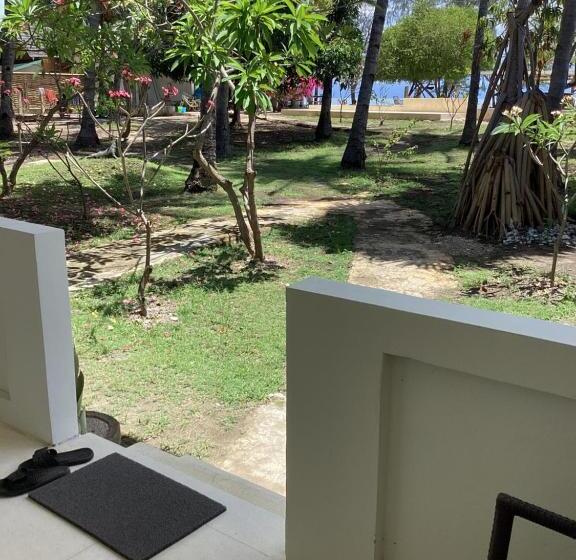 호텔 Juliantos By The Sea