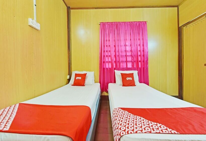 فندق Oyo 90595 Pelangi Beach Resort Cherating
