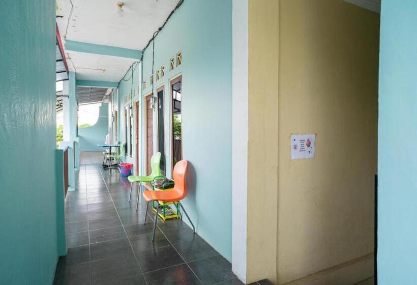 هتل Reddoorz Syariah @ Jalan Bukit Kaminting 2