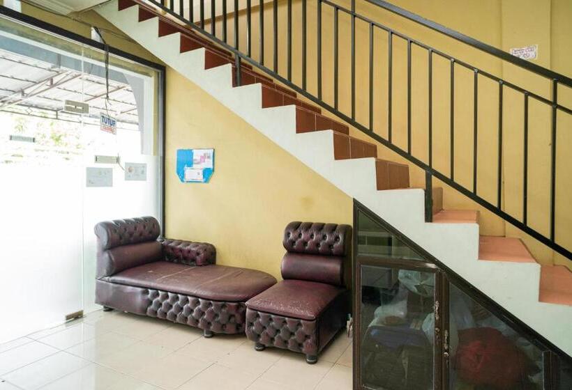 בית מלון כפרי Reddoorz Syariah @ Jalan Bukit Kaminting 2