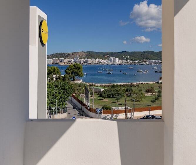 Отель Ryans Lolas   Adults Only