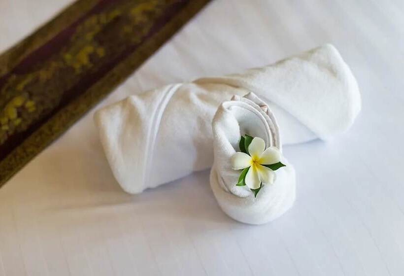 ホテル The Casita Phuket