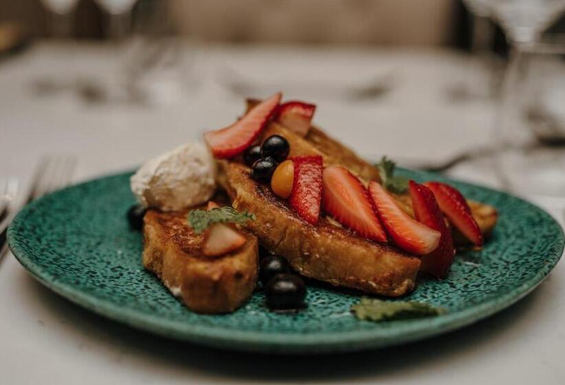 ホテル The Hawthorn Boutique