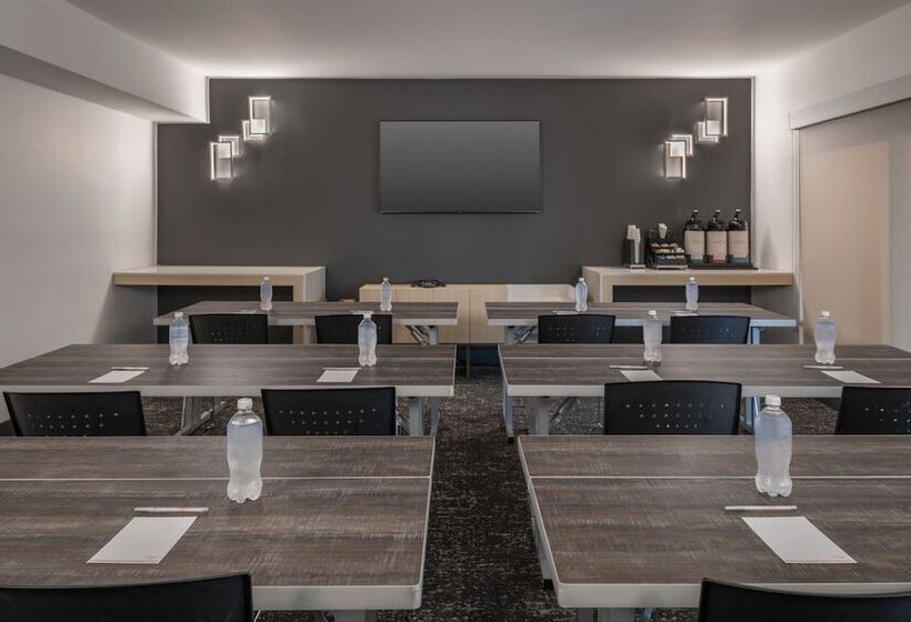 בית מלון כפרי Towneplace Suites By Marriott Tampa Clearwater