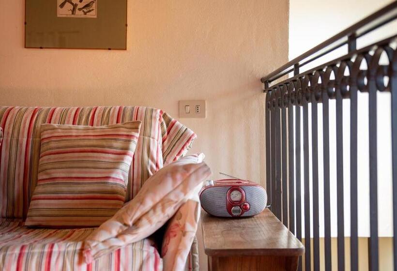 호텔 Villa Il Fienile Il Sole Verde