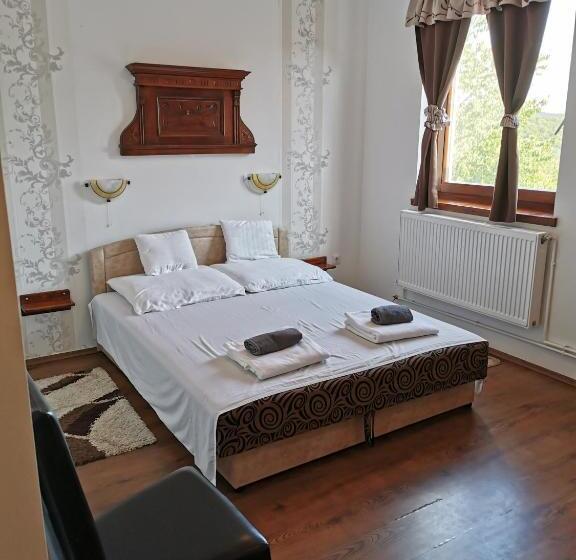 Merlot Borhotel és Látványpince