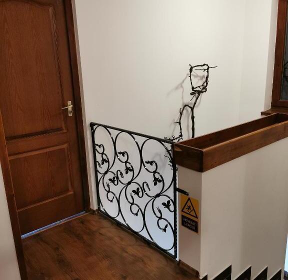 Merlot Borhotel és Látványpince