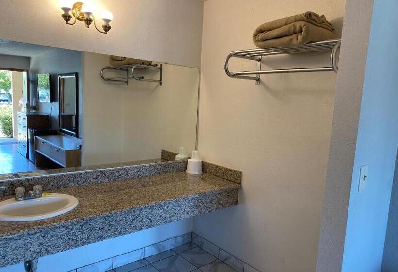 モーテル Howard Johnson By Wyndham Azusa