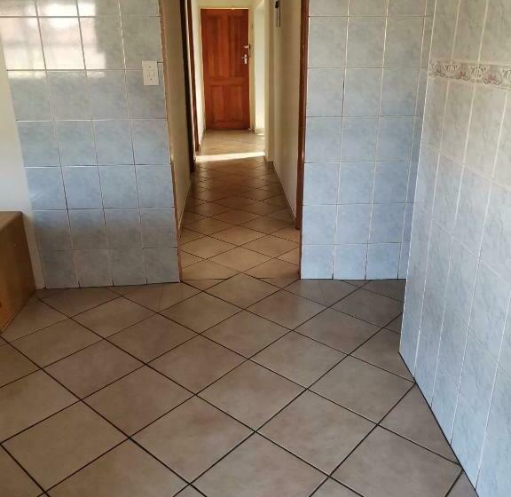 ペンション Lamavuso Guesthouse