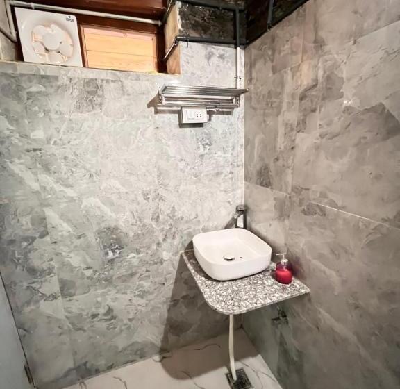 The Roots Hotel & Resort Jalna Almora