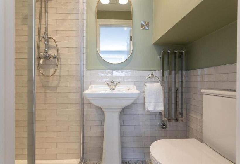 Общежитие Number 31 Boutique Townhouse