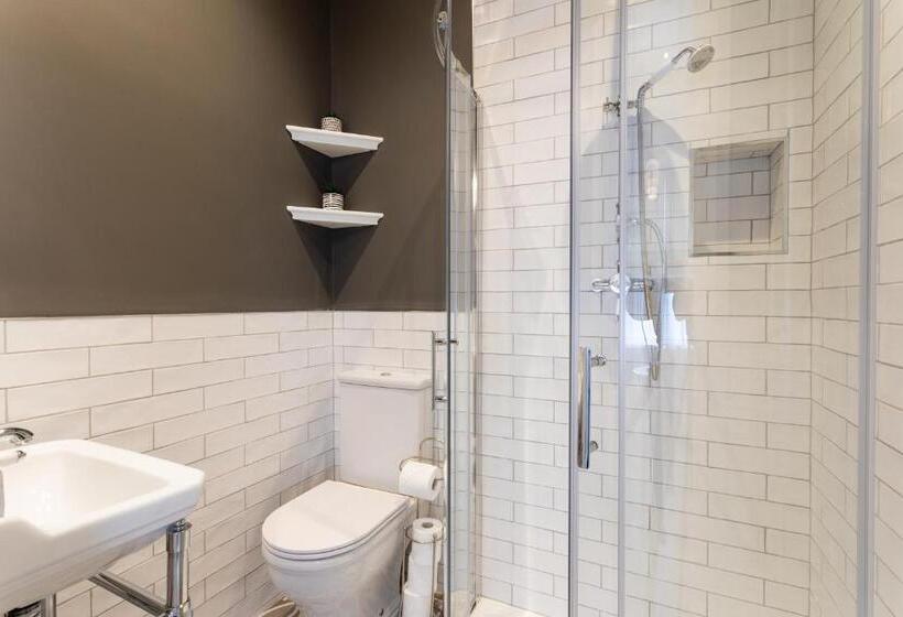 Общежитие Number 31 Boutique Townhouse