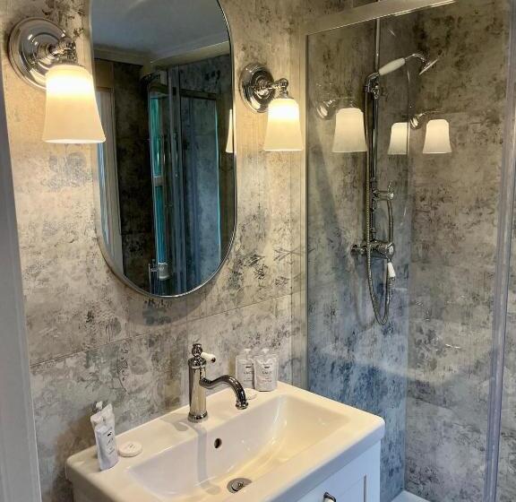 Общежитие Number 31 Boutique Townhouse