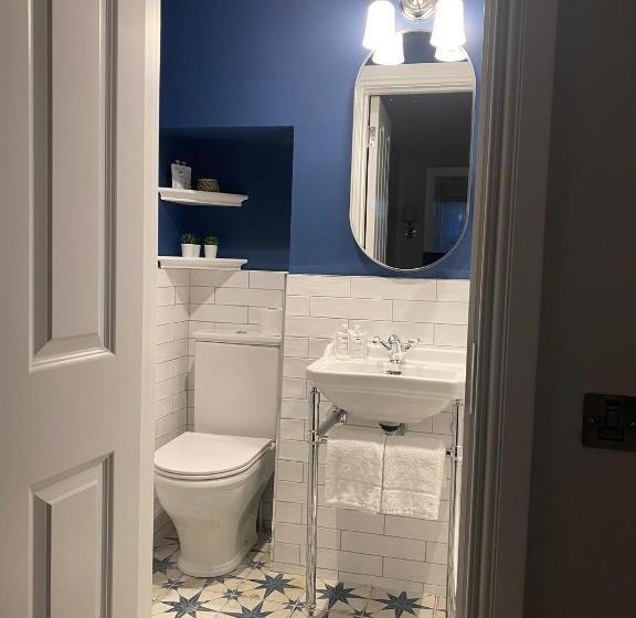 Общежитие Number 31 Boutique Townhouse