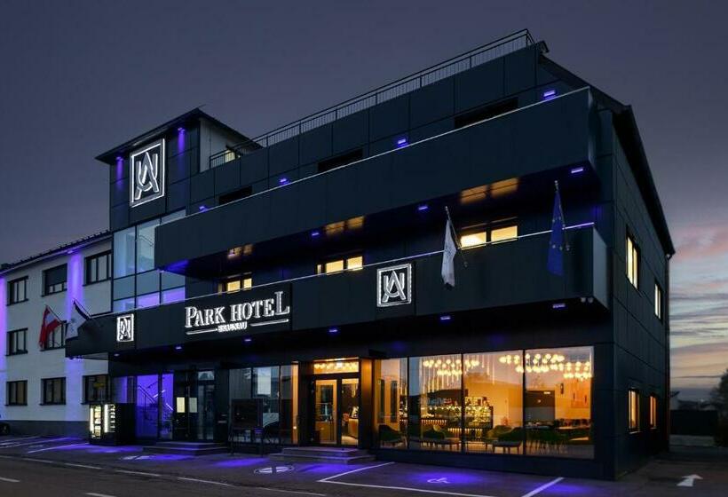 مبيت وإفطار Parkhotel Braunau   24 Stunden Self Check In