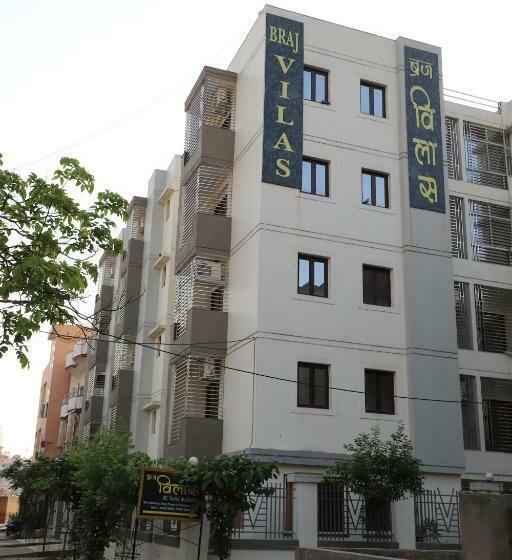 Brajvillas Family Suit