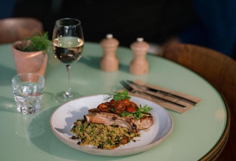 فندق Eklo Paris Roissy Cdg Airport