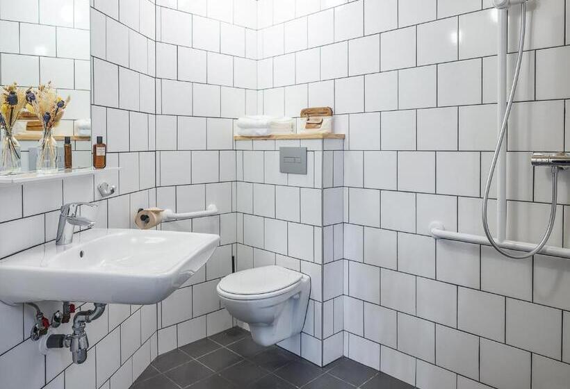 فندق Eklo Paris Roissy Cdg Airport